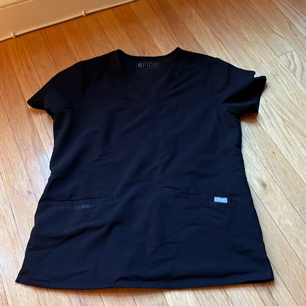 Figs scrub top